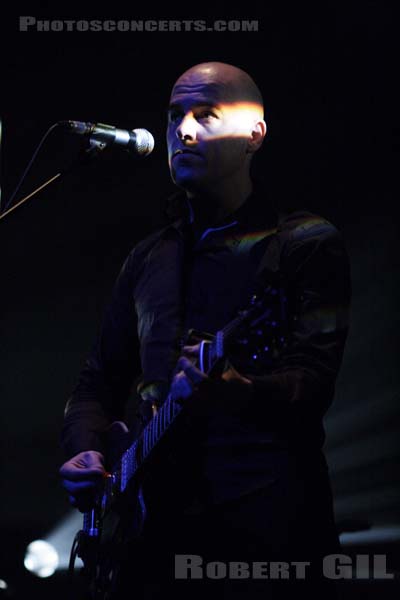DOMINIQUE A - 2006-05-23 - PARIS - La Cigale - 